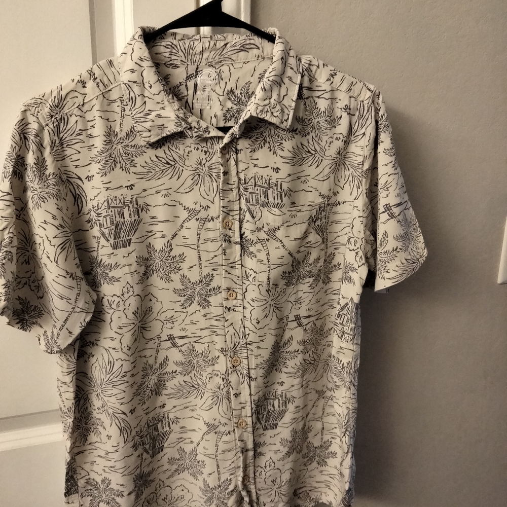 Bundle of 2 shirts๐ง๐ง๐ง๐ง๐ง - Picture 8 of 12